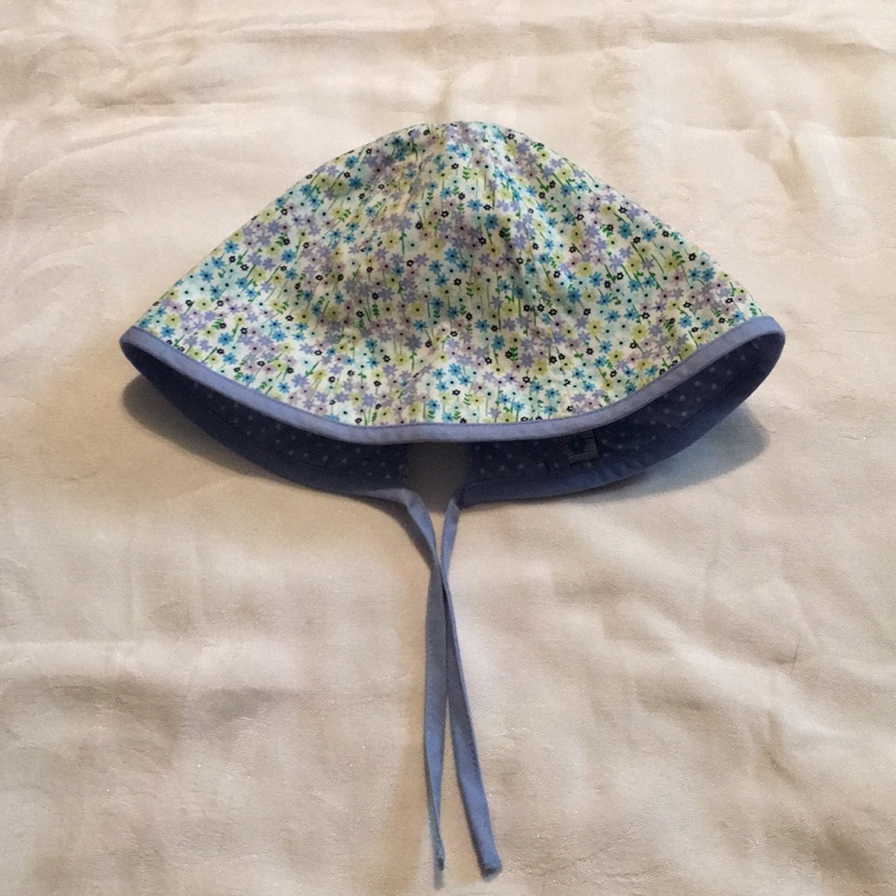 Reversible Vintage Gymboree Spring Showers hat S/M